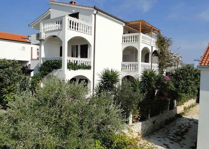 In - Sibenik Riviera 36452 *